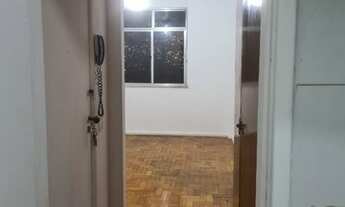 Imagem 4: Vendo ótimo apartamento de dois quartos com vaga de garagem na Haddock Lobo