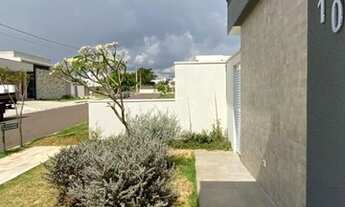 Imagem 2: Casa em Condomínio para Venda em Presidente Prudente, Condomínio Jatobá, 3 dormitórios, 3