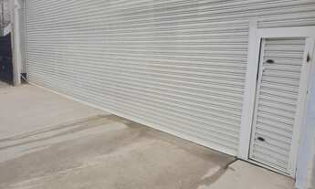 Imagem: Prédio Comercial em Frente Faculdade Fig-Unimesp