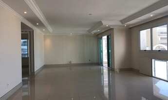 Imagem 2: Apartamento Vogue a venda com 253 m², 3 suítes, amplo closet, 4 vagas + depósito - Andar a