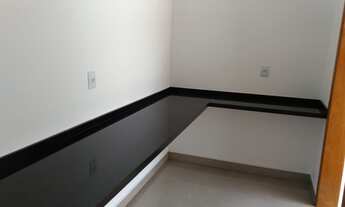 Imagem 2: Sobrado com 4 Suítes, para venda ou locação. Condomínio fechado c/ segurança 24h