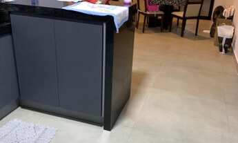 Imagem 4: Casa de condomínio térrea para venda possui 200 metros quadrados com 3 quartos