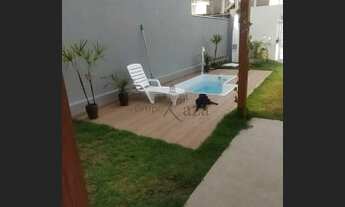 Imagem 2: Casa Piscina - Loteamento Villa Branca - Jacareí - 2 Dormitórios - 70m²