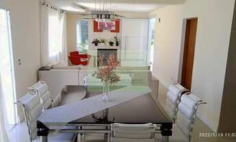 Imagem 7: Casa com 3 suítes, churrasqueira, piscina e 6 vagas(2 cobertas) 330 m² AC