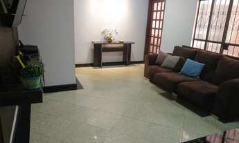 Imagem 2: Casa para venda possui 300 metros quadrados com 3 quartos em Dom Pedro I - Manaus - AM