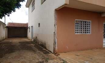 Imagem 2: Sobrado para venda com 180 metros quadrados com 3 quartos em Centro - Ipiguá - SP