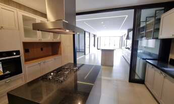 Imagem 2: Casa para venda tem 416 metros quadrados com 4 quartos, 4 suítes e varanda gourmet e pisci