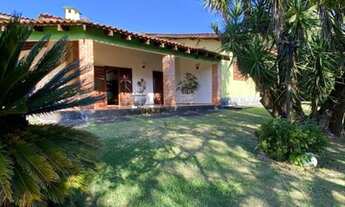 Imagem: Chácara à venda com cachoeira e piscina