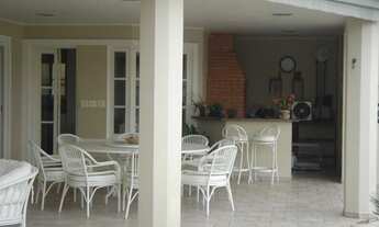 Imagem 6: Casa para aluguel e venda possui 770 metros quadrados com 4 quartos sendo duas Suítes