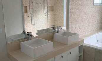 Imagem 6: Casa de 365 metros quadrados no bairro Alphaville com 4 quartos