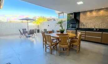 Imagem 7: Casa de condomínio térrea para aluguel possui 300 metros quadrados com 3 quartos