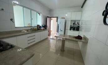 Imagem 4: Casa com 3 dormitórios à venda, 277 m² por R$ 880.000 - Presidente Roosevelt - Uberlândia