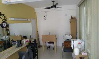 Imagem 6: Salão de beleza montado no bairro do Jacana