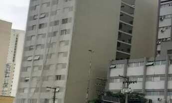 Imagem 2: Apartamento na Água Branca com 104m² 3 dormitórios com armário, e sala ampla e 2 vagas