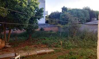 Imagem 4: Terreno com Casa Mista (Alvenaria e Madeira