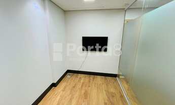 Imagem 7: Não perca essa oportunidade: Sala comercial parcialmente mobiliada no Navarro Building!