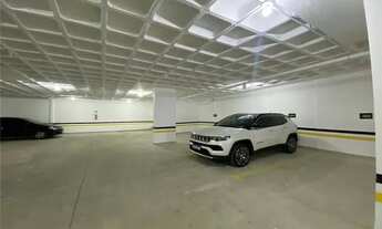 Imagem 6: Apartamento alto padrão com 4 quartos sendo 2 suítes, 3 vagas de garagem na rua Tiradentes