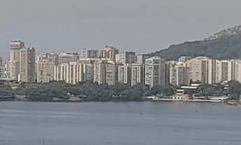 Imagem 3: Térrea para venda com 363 metros quadrados com 4 quartos em Humaitá - Rio de Janeiro - RJ