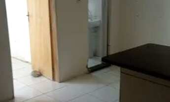 Imagem 3: Aluga-se casa pequena 400 incluso água e energia