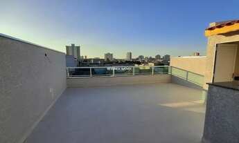 Imagem 2: Cobertura com 2 dormitórios sendo 1 suíte. Possui elevador, com 1 vaga de garagem