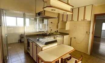 Imagem 6: Apartamento em andar alto, com vista para o bairro