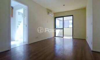 Imagem 2: Apartamento para venda com 71 metros quadrados com 2 quartos em Bela Vista - Porto Alegre