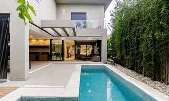 Imagem 2: Casa para venda e locação em Alphaville Tamboré, 4 suítes, 4 vagas de garagem