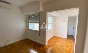 Imagem 4: 3 QUARTOS REFORMADO COM VAGA NA JUNÇÃO DE BOTAFOGO E HUMAITÁ