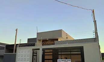 Imagem: Casa com pisciana proximo av Guaiapo