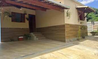 Imagem: Casa em lote de 360 m², bem localizado