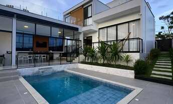 Imagem: Vendo Excelente Casa duplex - Localizada