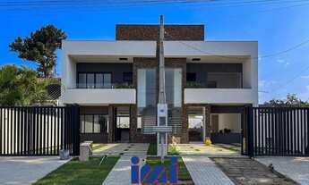 Imagem 2: Sobrado c/ suíte e piscina na faixa do mar à venda