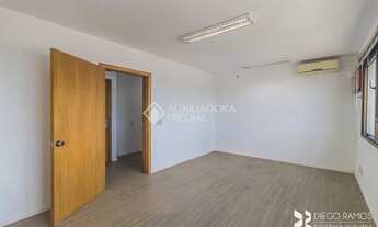 Imagem 6: Comercial no bairro Praia de Belas