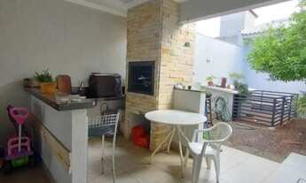 Imagem 4: Vende-se Casa com 245,86 M² de área construida. Terreno total de 364,50 M²