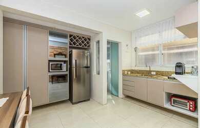 Imagem 6: Apartamento á venda com 03 quartos, todo reformado na divisa do Juvevê com Alto da Glória!