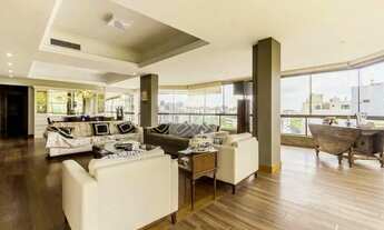 Imagem 3: Imóvel para venda possui 245 metros quadrados com 3 quartos em Rio Branco - Porto Alegre