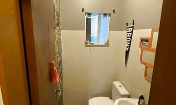 Imagem 4: Sobrado com 2 suítes e 2 vagas com paisagismo natural e quintal no Centro de Camboriú