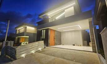 Imagem: Casa de alto padrão moderna em condomínio