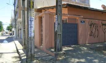 Imagem: Casa com 4 dormitórios à venda, 80 m²