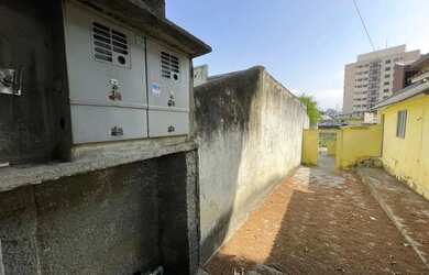 Imagem 2: Terreno à venda no Bairro da Vila Mangalot na Rua Roberto de Lamenais