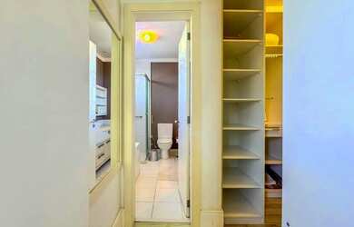 Imagem 5: Casa em condomínio Alto Padrão Vila Assunção 03 suítes e 04 Garagens cobertas