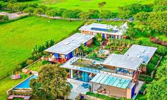 Imagem 4: 1.162 m², 6 suítes, vagas Residência integrada à natureza com vista permanente na Fazenda