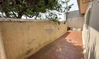 Imagem 6: Casa a venda em Lins com 3 dormitórios sendo 2 suítes, sala de TV e jantar, cozinha, 4 ban