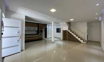 Imagem: Sobrado de rua com 03 quartos no Parque