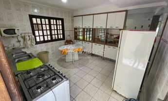 Imagem 6: Excelente sobrado com 215,72 m2 de área construída, amplo e com muita natureza ao redor