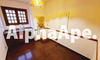 Imagem 2: Casa de condomínio para venda possui 390 metros quadrados com 4 quartos