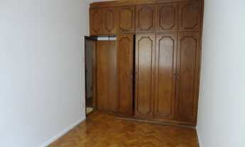 Imagem 5: MARAVILHOSO APARTAMENTO 110M2, SALÃO COM PISO EM TACO, 3 QUARTOS BANHEIRO SOCIAL, ARMÁRIO