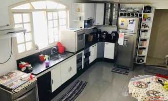 Imagem 4: Casa para venda tem 216 metros quadrados com 3 quartos