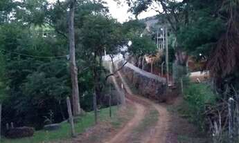 Imagem 2: Chácara para venda com 220 metros quadrados com 3 quartos em - Igaratá - São Paulo