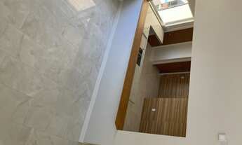 Imagem 6: Casa luxo venda com 220 metros quadrados com 4 quartos , 5 suítes, piscina, churrasqueira